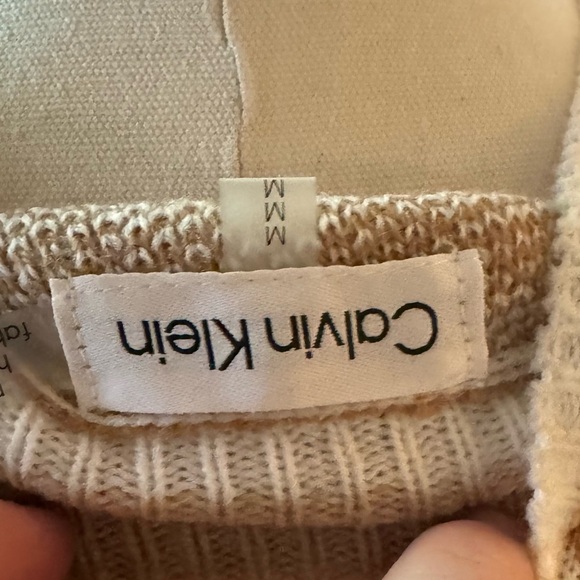 Calvin Klein women’s sweater - Picture 3 of 3